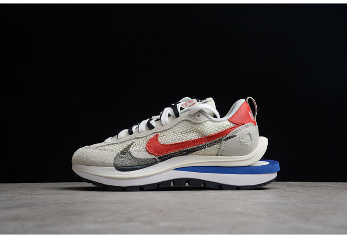 Nike vaporwaffle sacai sport fuchsia game royal cv1363-100 - Image 2