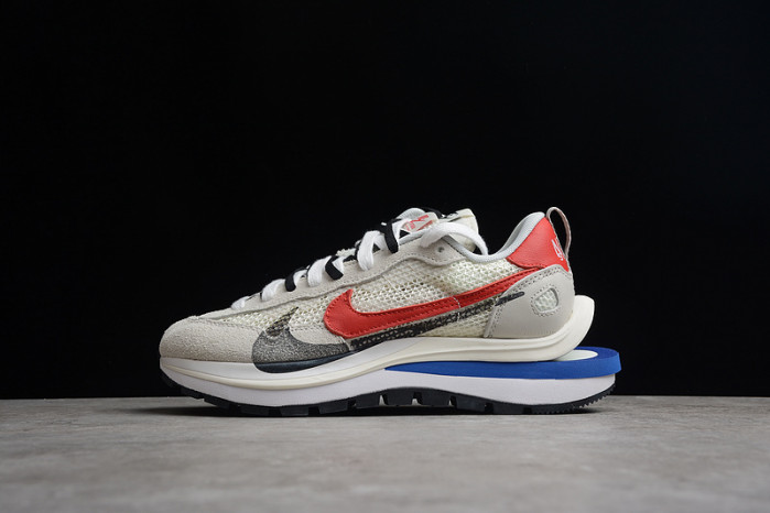 Nike vaporwaffle sacai sport fuchsia game royal cv1363-100