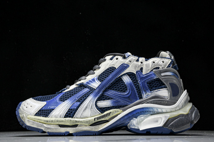 Balenciaga triple trainer BTT-185