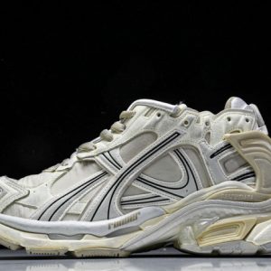 Balenciaga triple trainer BTT-184