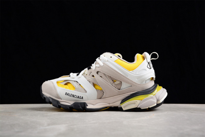 Balenciaga triple trainer BTT-136