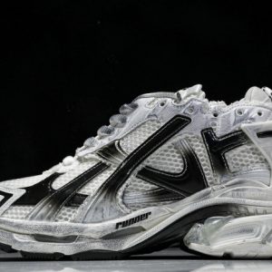 Balenciaga triple trainer BTT-183