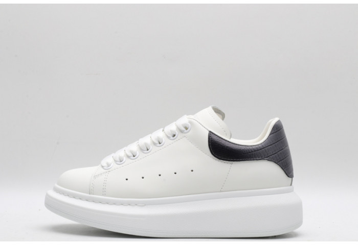 Alexander McQueen Sneaker AMS-058 - Image 2
