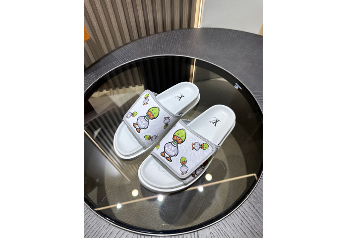 Louis Vuitton Sandals LV-170035 - Image 2
