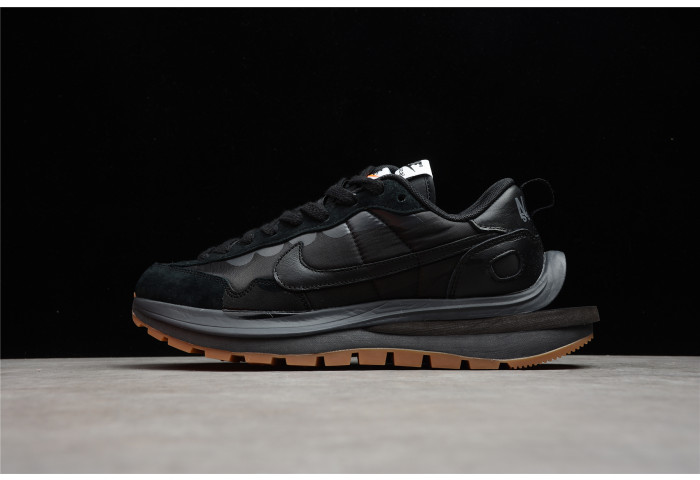 Nike vaporwaffle sacai black gum dd1875-001 - Image 2
