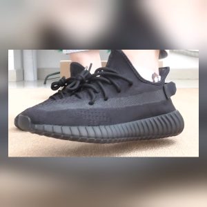 Yeezy Boost 350 V2 Onyx On Foot Review