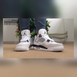 Air Jordan 4 "Military Black" On Foot Review