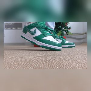 Nike Dunk Low WMNS Green Paisley On Foot Review