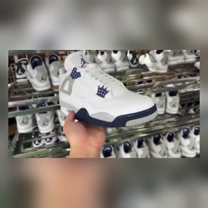 Jordan 4 Midnight Navy