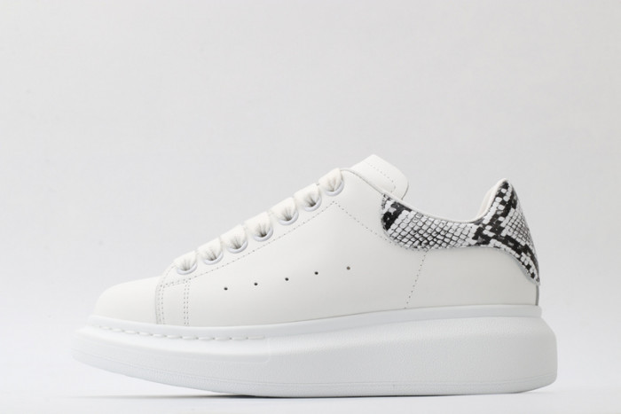 Alexander McQueen Sneaker AMS-048