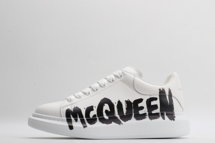 Alexander McQueen Sneaker AMS-038